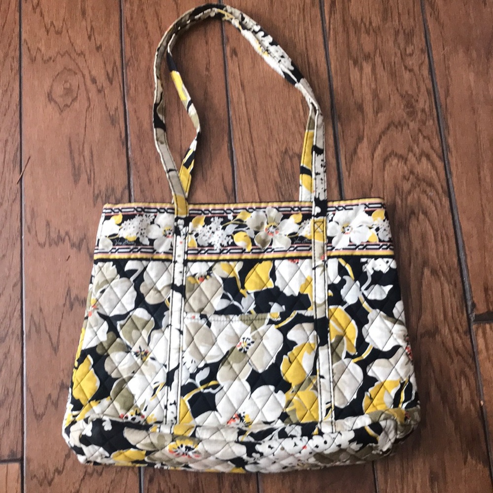 Gold & Black Vera Bradley tote🎈